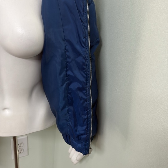 Puffer Jacket medium navy with rainbow side detail - Picture 8 of 9